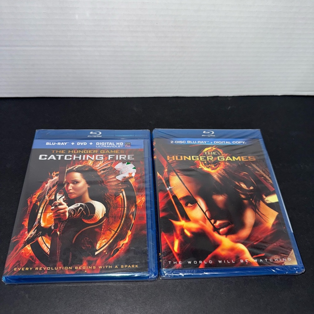 The Hunger Games, & The Hunger Games Catching Fire Blu-ray, 2 DVD Lot Brand New